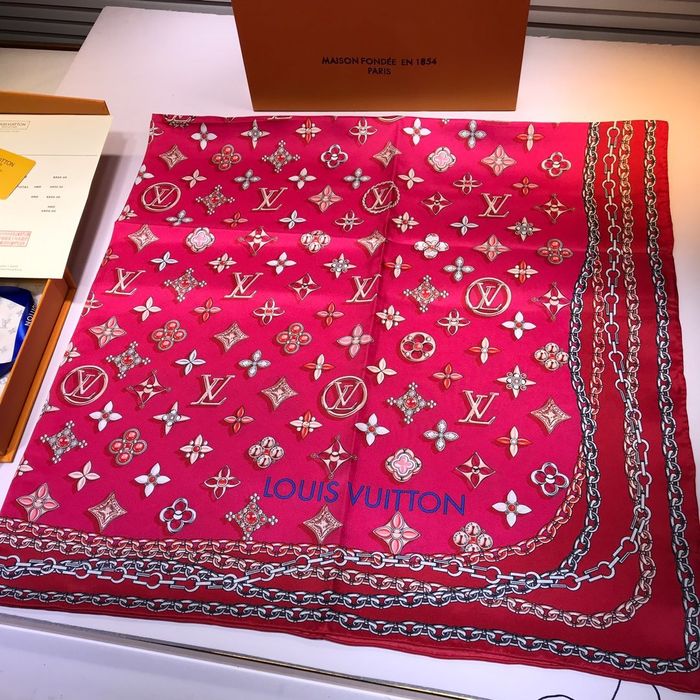 Louis Vuitton Scarf LVS00120